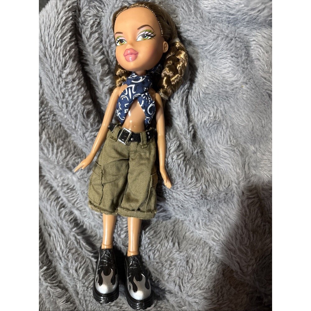 MGA Bratz Girl  Yasmin Doll Masculine Dressed Shoes Shorts Handkerchief Top